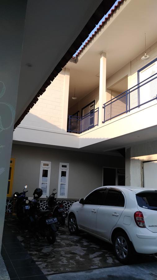 Roemah Kesambi Hotel Cirebon Exterior foto